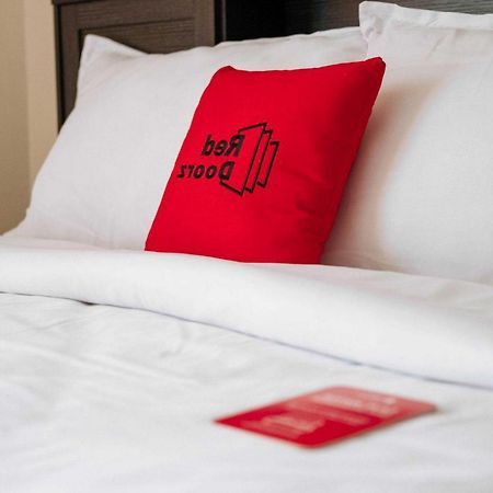 Hotel RedDoorz @ Jalan Brigjend Katamso Medan 2 Zewnętrze zdjęcie