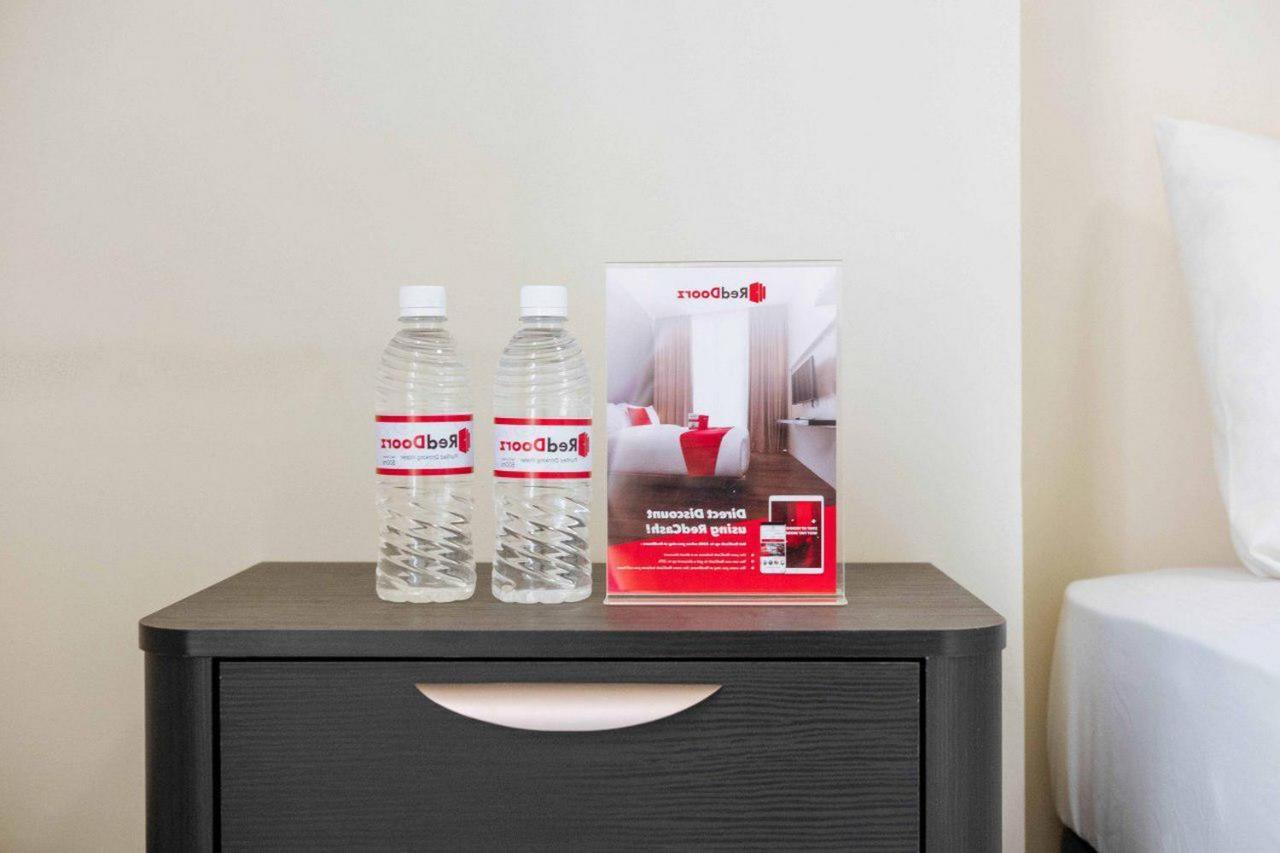 Hotel RedDoorz @ Jalan Brigjend Katamso Medan 2 Zewnętrze zdjęcie
