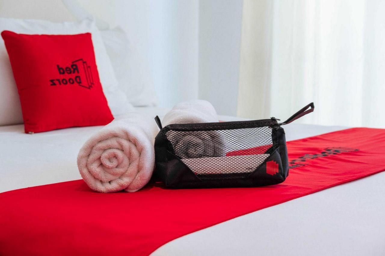 Hotel RedDoorz @ Jalan Brigjend Katamso Medan 2 Zewnętrze zdjęcie